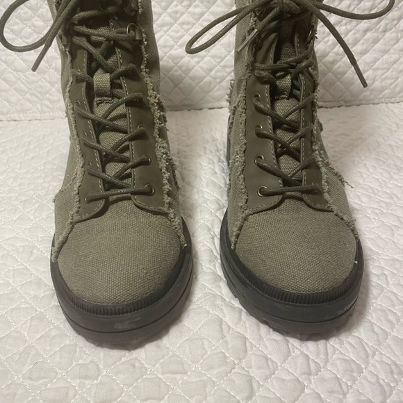 Olive Green Rocket Dog Women's boots - Picture 2 of 6